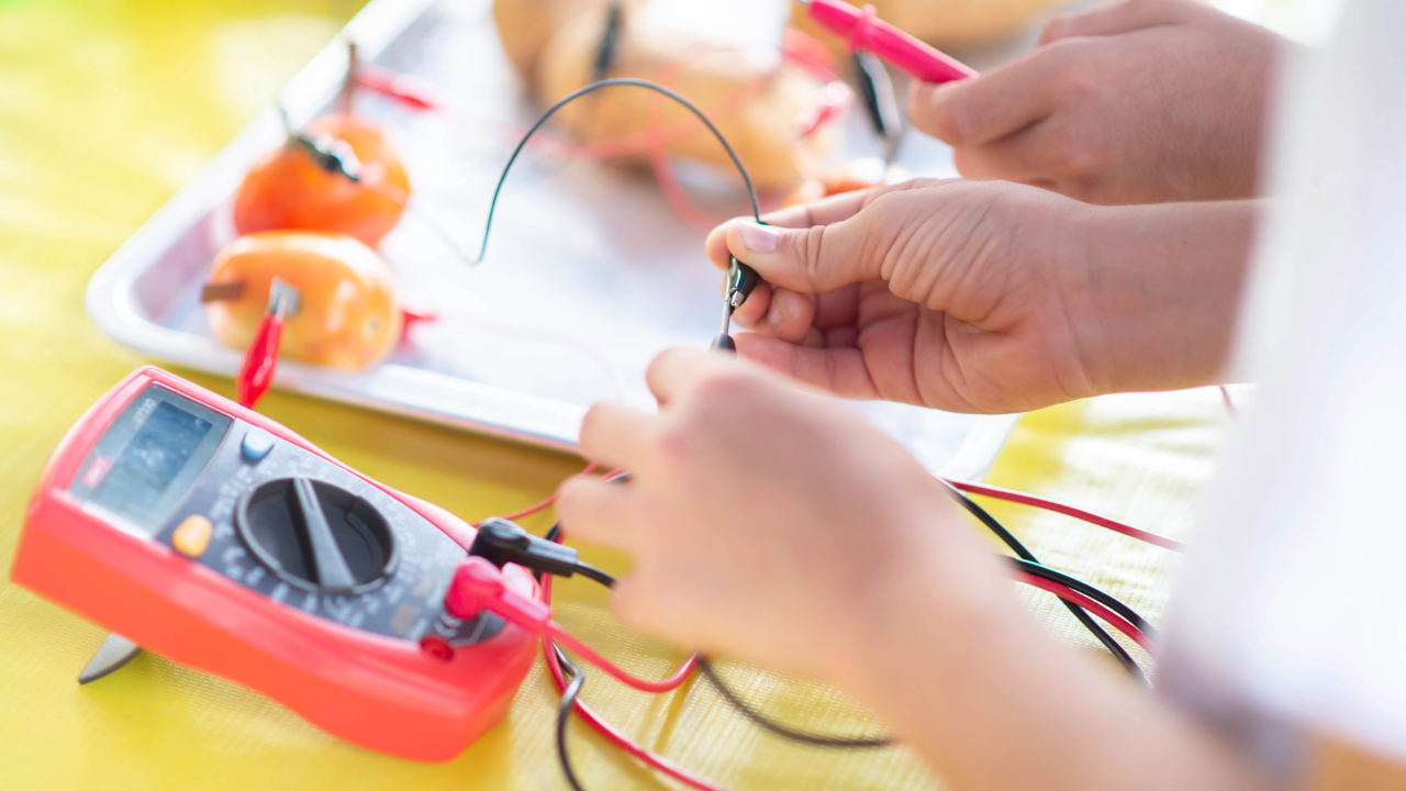 O Level Physics electricity voltage and current testing kit